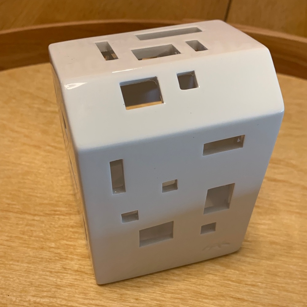 KÄHLER tealight candle holder house